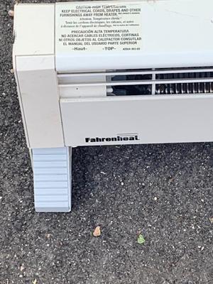 Plug In Baseboard Type Heater