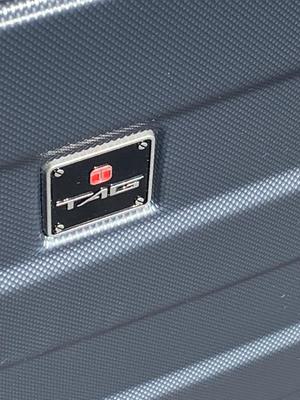 Hard & Soft Luggage Lot