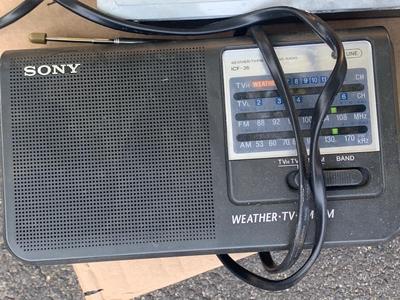 Electronics Lot - Boom Box / Radios