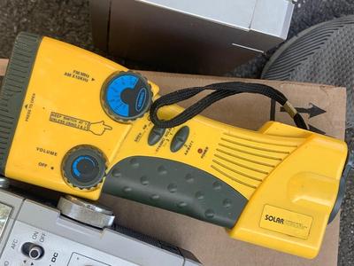 Electronics Lot - Boom Box / Radios