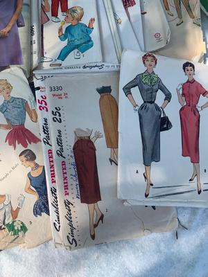 Large Lot of Vintage Sewing Patterns