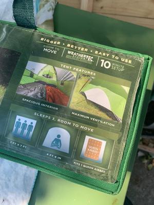 Camping Lot - 2 Chairs - Tent - Collapsing Side Table