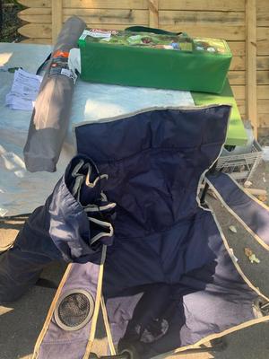 Camping Lot - 2 Chairs - Tent - Collapsing Side Table