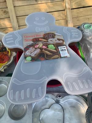 Huge Baking / Cookware Lot