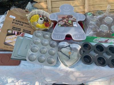 Huge Baking / Cookware Lot