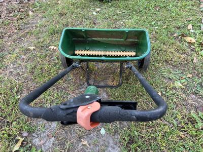 Scotts Accugreen 3000 Spreader
