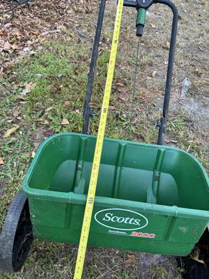 Scotts Accugreen 3000 Spreader
