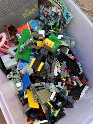 LEGOs - Huge 66 Quart - Minecraft / Mixed