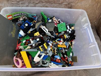 LEGOs - Huge 66 Quart - Minecraft / Mixed