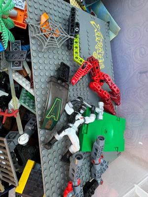 LEGOs - Huge 66 Quart - Minecraft / Mixed