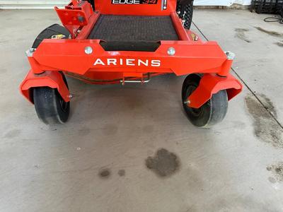 LIGHTLY USED ARIENS EDGE 34 RIDING LAWN MOWER