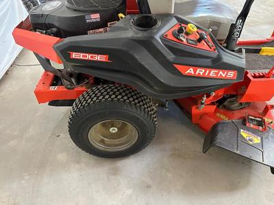 LIGHTLY USED ARIENS EDGE 34 RIDING LAWN MOWER