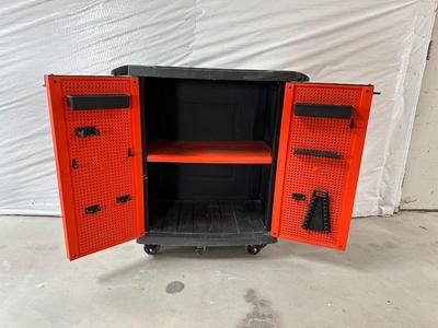 BLACK & DECKER GARAGE CABINET ON CASTERS