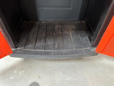 BLACK & DECKER GARAGE CABINET ON CASTERS
