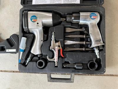 CAMPBELL HAUSFELD AIR IMPACT WRENCH AND CHISEL HAMMER PLUS AN AIR RATCHET