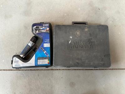 CAMPBELL HAUSFELD AIR IMPACT WRENCH AND CHISEL HAMMER PLUS AN AIR RATCHET