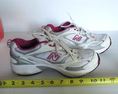 Woman's New Balance Walking Shoes, 8 1/2