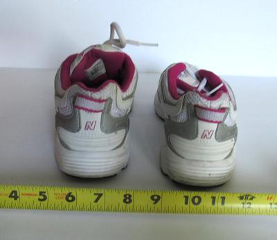 Woman's New Balance Walking Shoes, 8 1/2