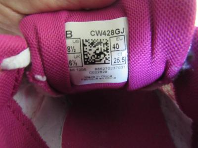 Woman's New Balance Walking Shoes, 8 1/2