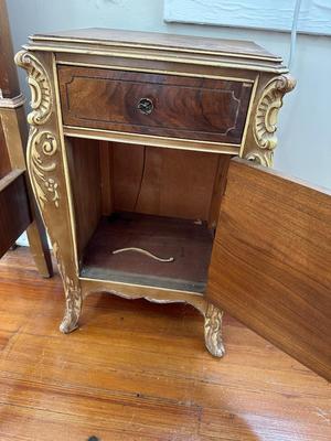 Vintage Joerns Bedroom Set (See Details)