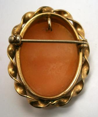 Vintage Shell Cameo Pin Brooch