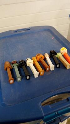 LOT 183 LARGE PEZ STAR WARS LOT