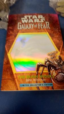 LOT 192 LOT OF STAR WARS ITEMS