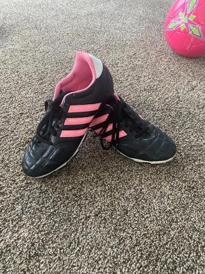 ADIDAS CLEATS & SHIN GUARDS, WILSON SIZE 3 SOCCER BALL AND MORE!