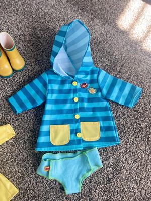 AMERICAN GIRL RAIN GEAR, BOOTS, HAT AND JACKETS