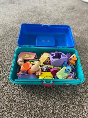 LITTLEST PET SHOP ANIMALS AND ACCESSORIES