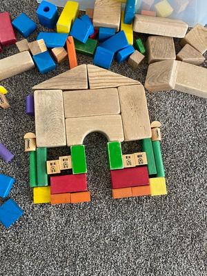 VINTAGE BUILDING BLOCKS