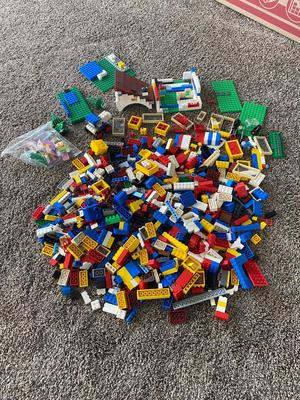 AN AMAZINGLY LARGE LOT OF LEGOS
