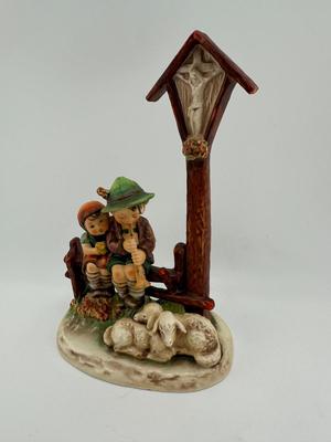 Hummel Figurine “Wayside Devotion” #28/2 Full Bee Children, lambs, Jesus c.1950. ( See Details)