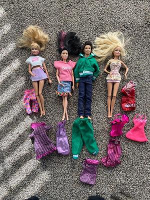 KEN AND BARBIES