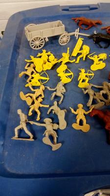 LOT 205 MARX WESTERN PLAYSET