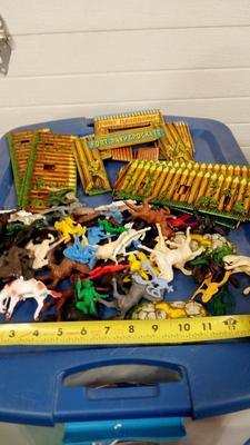 LOT 206 OLD FORT DAVY CROCKETT PLAYSET