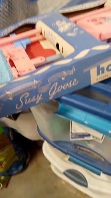 LOT 209 OLD SUSY GOOSE HOUSEKEEPING SET