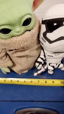 LOT 210 TWO STAR WARS FIGUES