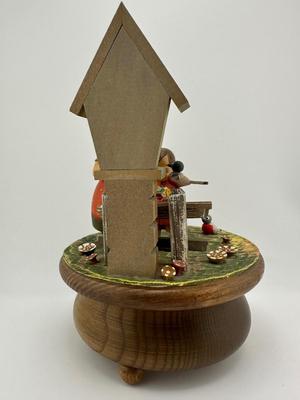 THORENS Revolving Music Box - Plays Ave Maria Gounod