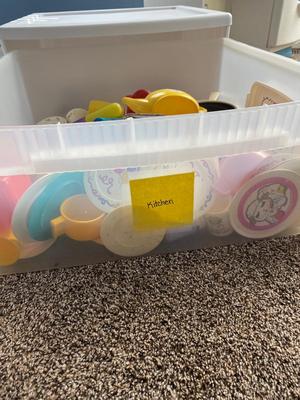 A WHOLE TOTE OF PLAY DISHES