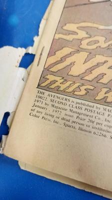LOT 218 BOX OF OLD COMIC BOOKS