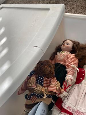 HERITAGE MINT PORCELAIN DOLLS
