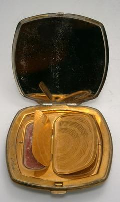 Vintage "La Mode" Compact
