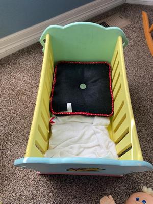 BABY DOLL CRADLE AND CABBAGE PATCH KID