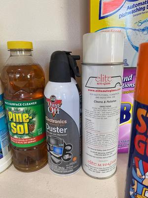 AN ASSORTMENT OF CLEANING SUPPLIES