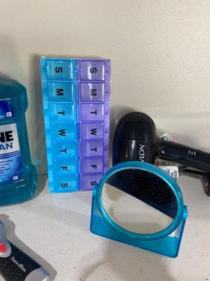 NORELCO S5290 ELECTRIC RAZOR, REVLON HAIR DRYER & OTHER PERSONAL CARE ITEMS