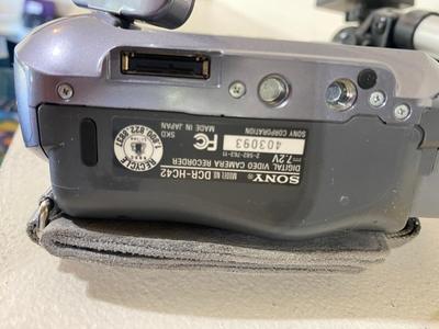 SONY HANDYCAM DCR-HC42 AN TRIPOD