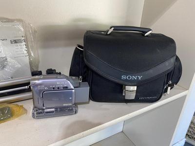 SONY HANDYCAM DCR-HC42 AN TRIPOD