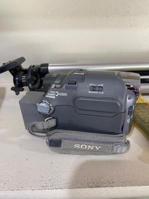SONY HANDYCAM DCR-HC42 AN TRIPOD