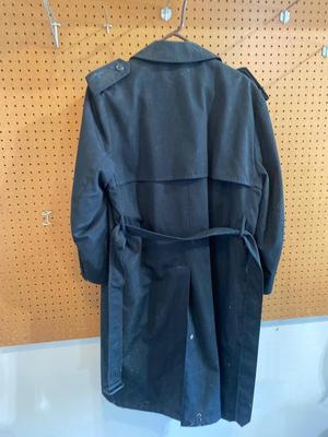 ADAMS ROW MENS OVERCOAT SIZE 40